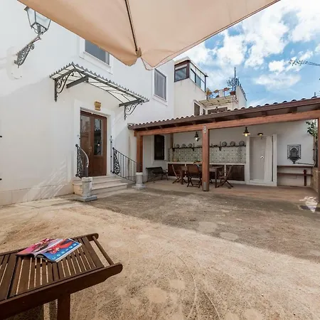 Apartment Le Lanterne A